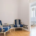 Blue Tiles In Center Apartment Lissabon