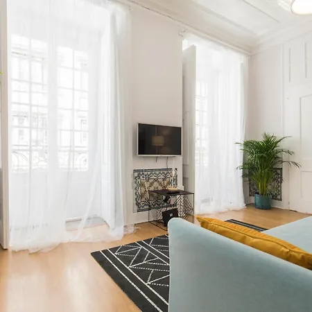 Blue Tiles In Center *