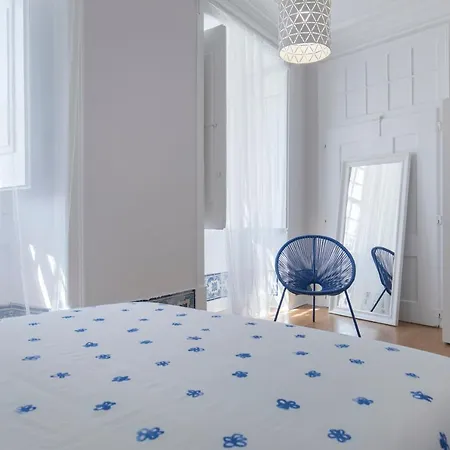 Blue Tiles In Center